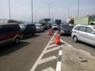 INFO LALU LINTAS - Jalan Raya Sukabumi Cigombong Siang Ini Macet, Gunakan Jalur Alternatif